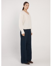 Fate + Becker - Remy V-Neck Jumper