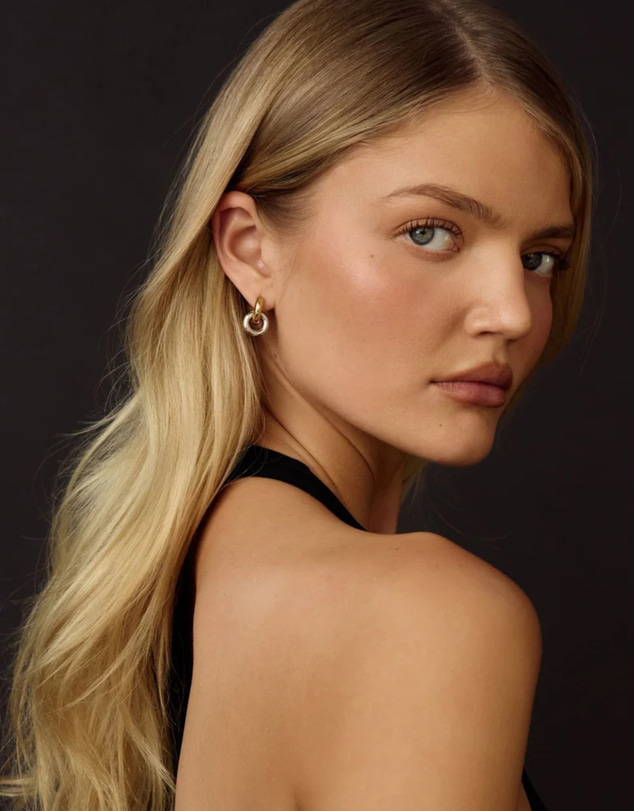 CENDRE - Hailey Huggie Earrings Two-Tone