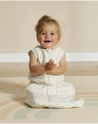 Grow Kindly - Sleeping Bag in Rainbow Dreaming - 3.5 TOG