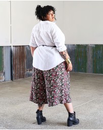 Hope & Harvest - Wide Leg Cropped Chelsea Pants