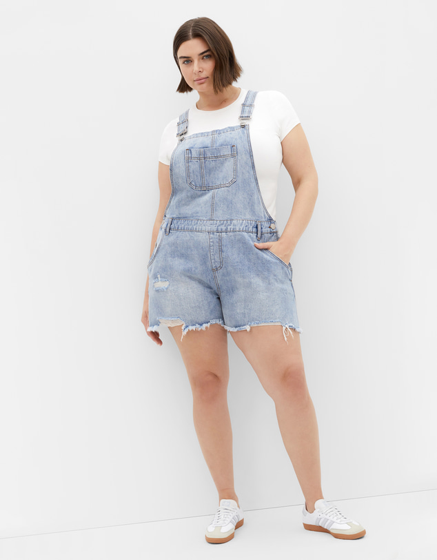 City Chic - Plus size Rip Short Denim Overall - light wash