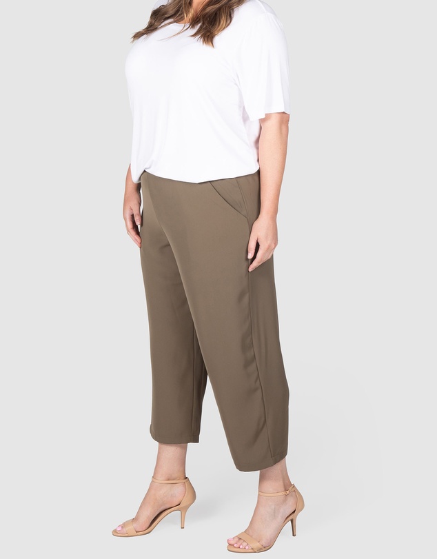 Love Your Wardrobe - Emma Crop Straight Leg Pants
