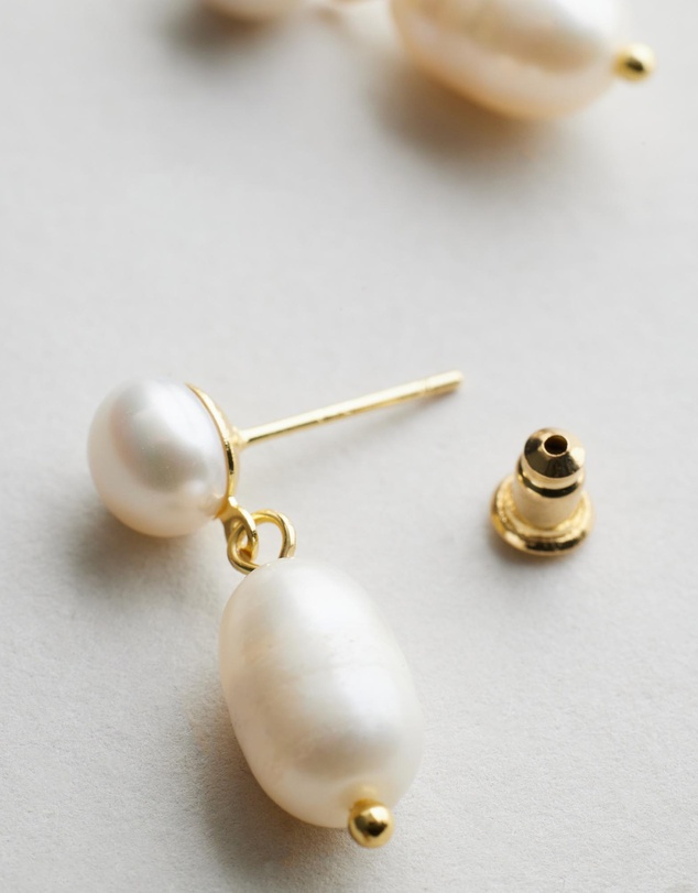 Moira Hughes - The White Label - The Elisabeth Pearl Drops