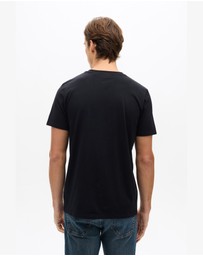 Superdry - Athletic Essential Chest Tee