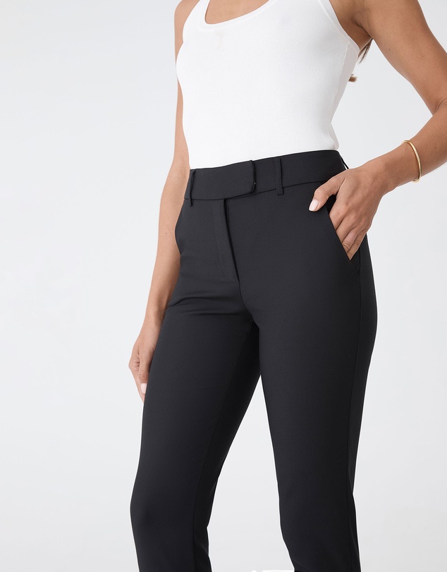 Forcast - Josie 2 Cropped Notch Pants