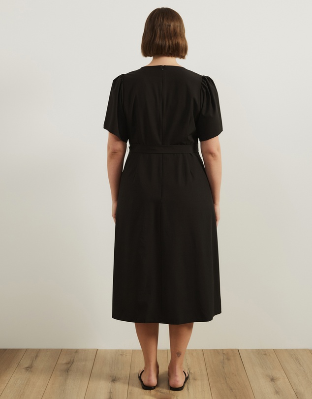 Atmos&Here Curvy - Daisy Flutter Sleeve Midi Dress