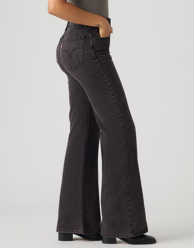 Levi's - Cinch Flare Jeans
