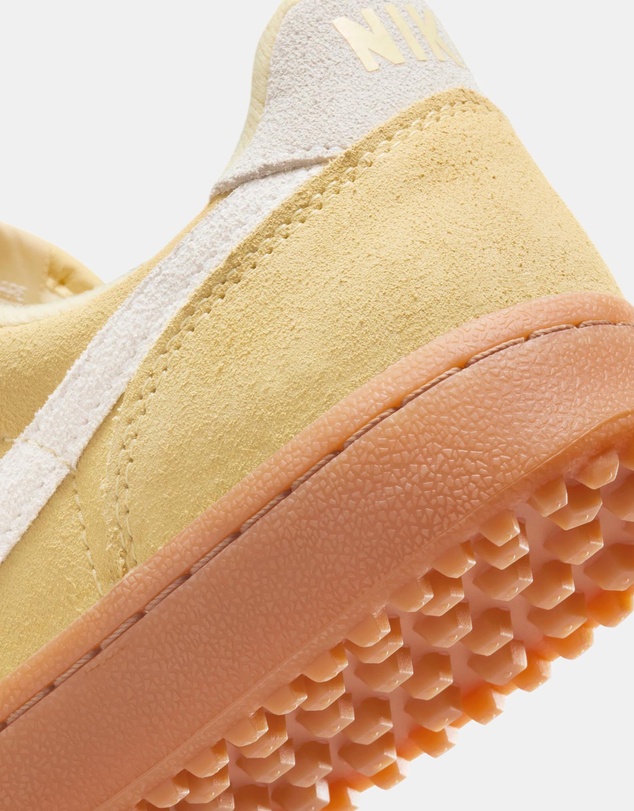 Nike - Field General - Women's
