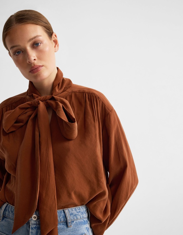 Oxford - Jenna Rayon Blend Scarf Neck Top