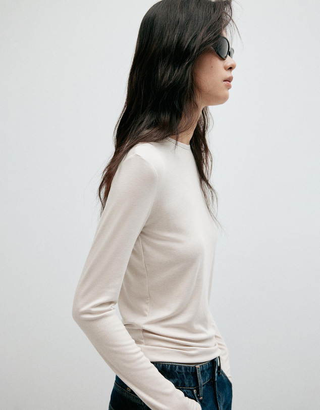 M.N.G - Long-Sleeved Fitted T-Shirt