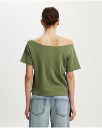 Cotton On - Lcn Off Shoulder Graphic Tee