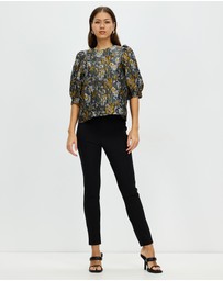 Grace Willow - Rei Jacquard Blouse