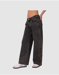 EDIKTED - Petite Raelynn Washed Low Rise Jeans