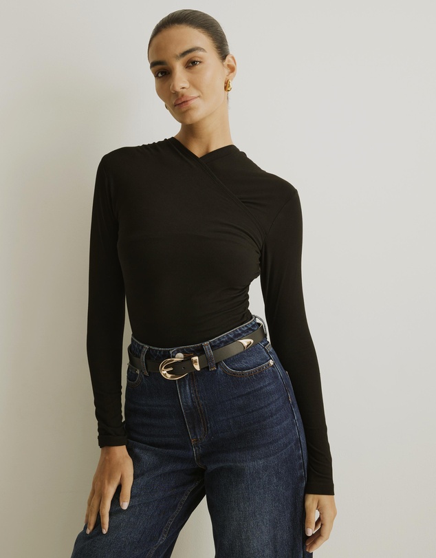 Atmos&Here - Cross Front Long Sleeve Top