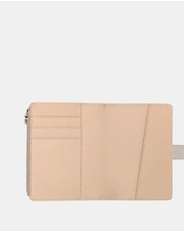 GUESS - Emelie Passport Case