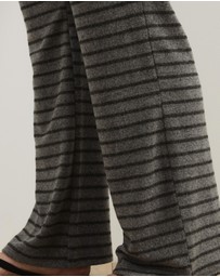 Atmos&Here Curvy - Mirabel Flare Jersey Pants
