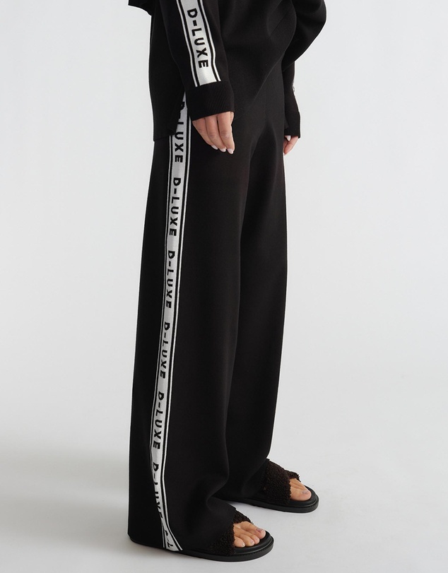 Decjuba - D-Luxe Logo Panel Knit Pants