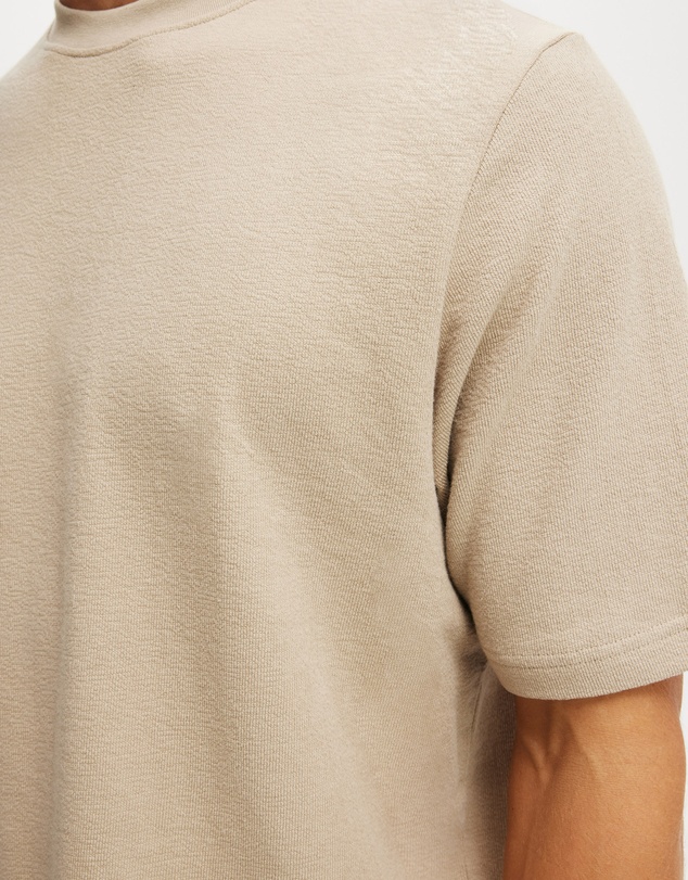 Cotton On - Cropped Fit T-Shirt