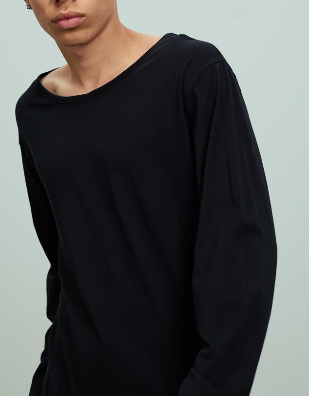Surrounded By Ghosts - The Howlite Long Sleeve T-Shirt