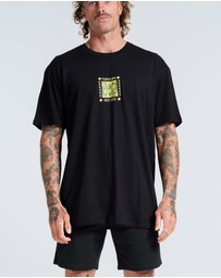 Vacancy Co - Surf Club Tee