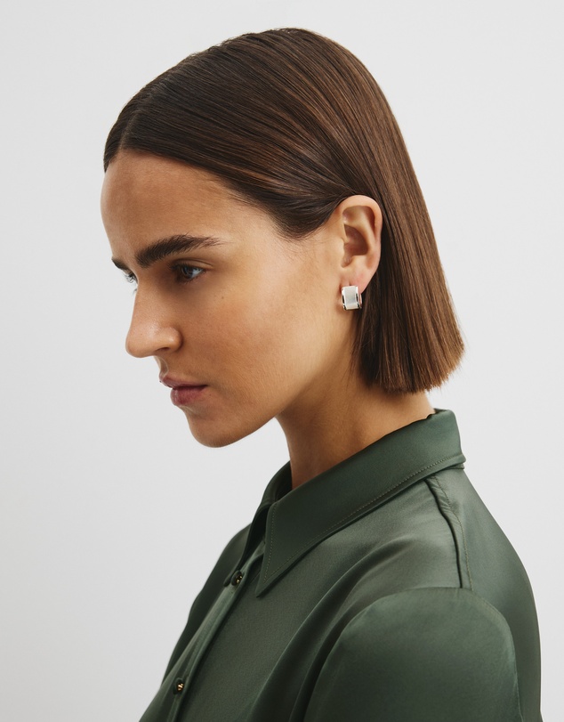 Country Road - Ivy Huggie Earring
