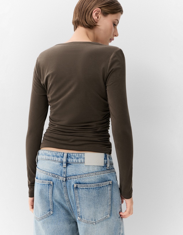 UNISON - Ruched Detail Long Sleeve Top