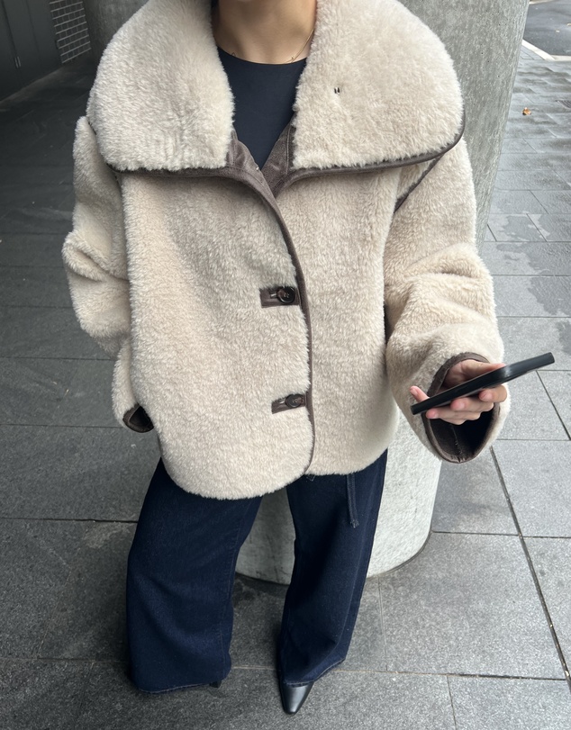 ARKET - Short Pile Jacket