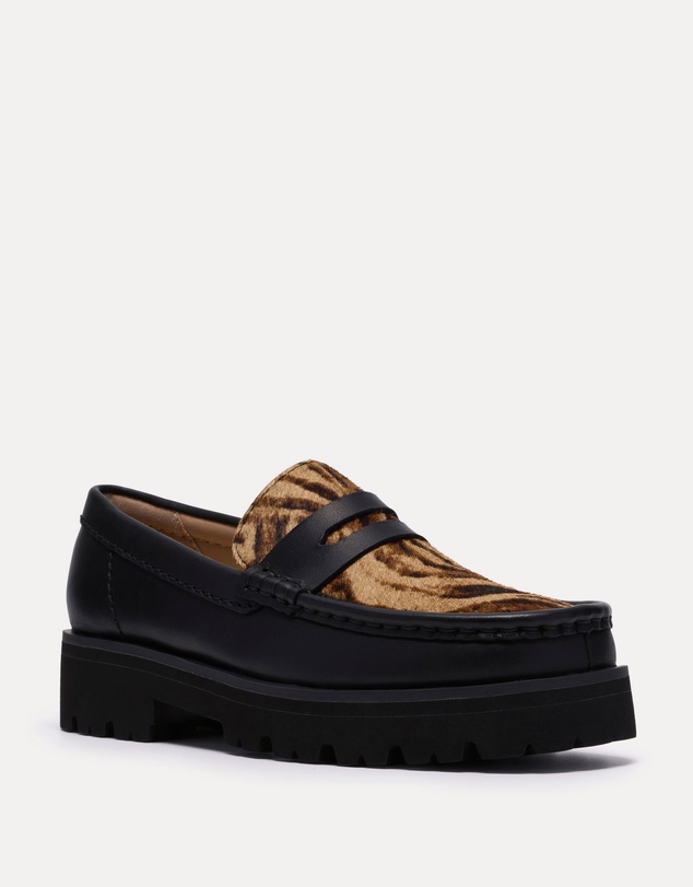 Clarks - Yukoner Penny (W) Black/Animal Print