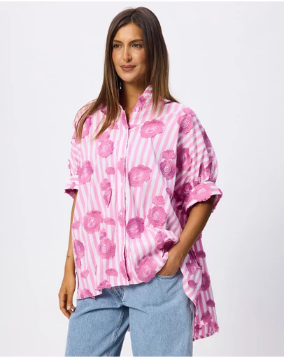 Grace Willow - Michi 3D Applique Oversized Shirt