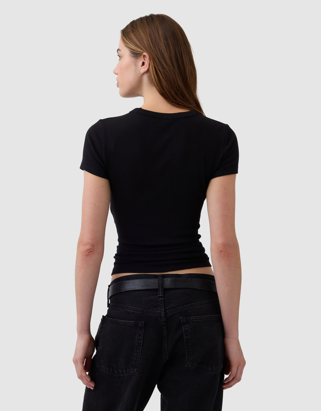 GAP - Modern Crewneck T-Shirt