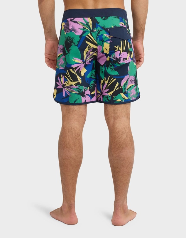 Quiksilver - Mens Surfsilk Scallop 18