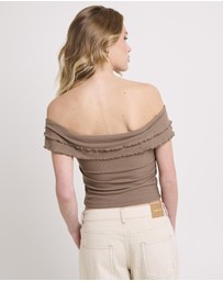 Subtitled - Mily Rib Ruffle Top