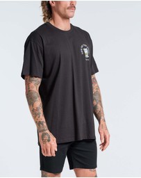 Vacancy Co - Life on the Rocks Tee