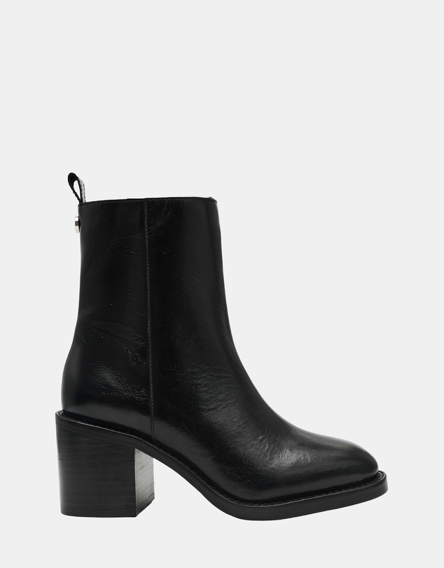 Steve Madden - Slender Black Leather Boots
