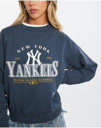 Vintage by The Real Deal - Pre Loved - Vintage 1999 MLB New York Yankees Sweatshirt