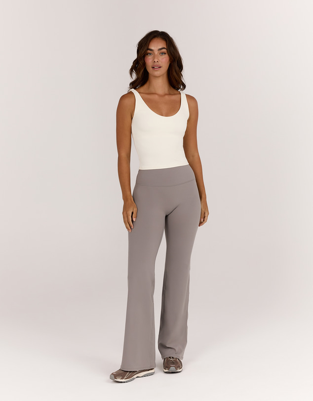 Muscle Republic - Aire V-Neck Top