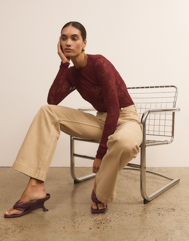 KIVARI - Victoria Lace Top