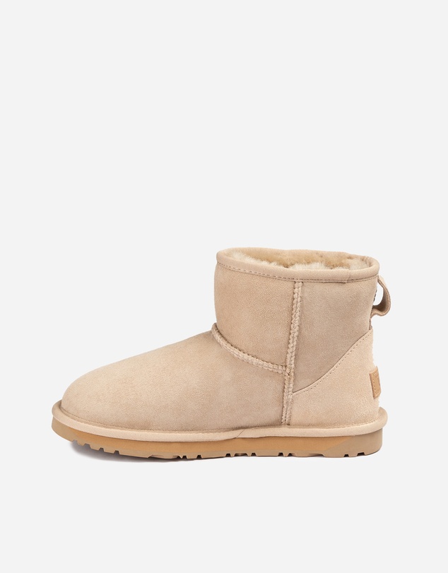 Ozwear Connection Uggs - Ugg Classic Mini Boots (Water Resistant)