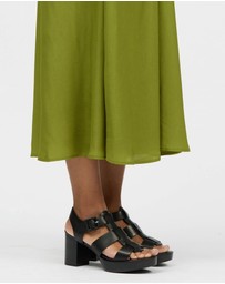 bul - Colina Heel