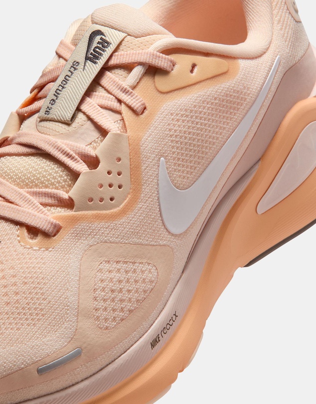 Nike - Structure 26 - Women's