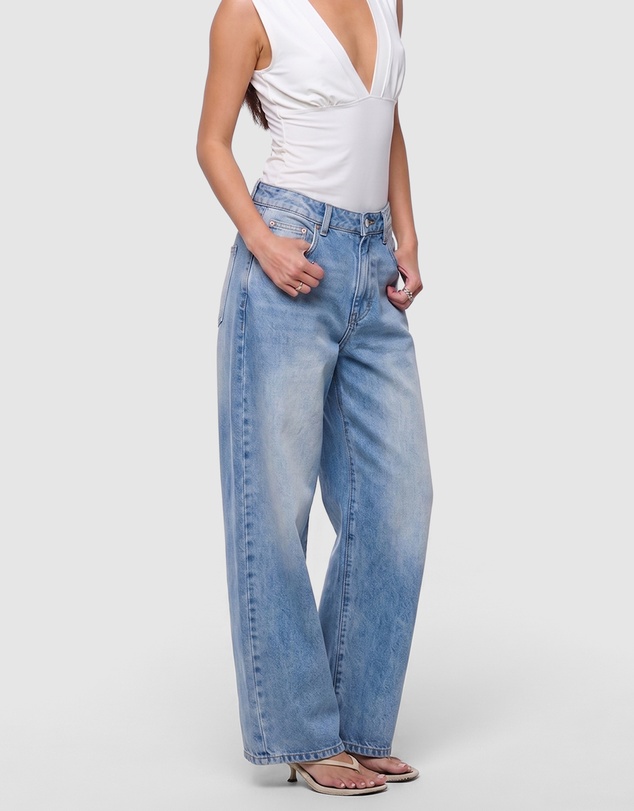 Abrand - 95 Barrel Crop Jeans - ICONIC EXCLUSIVE