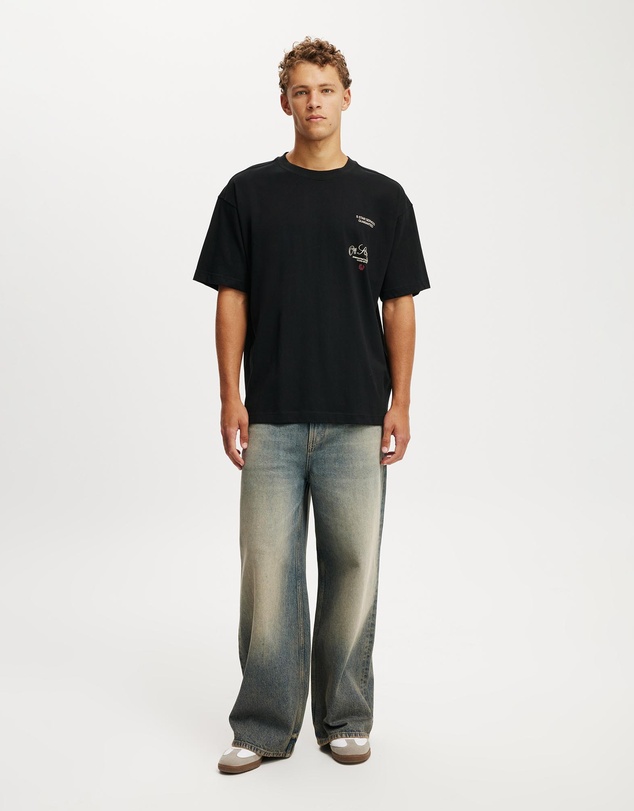 Cotton On - Box Fit Graphic T-Shirt