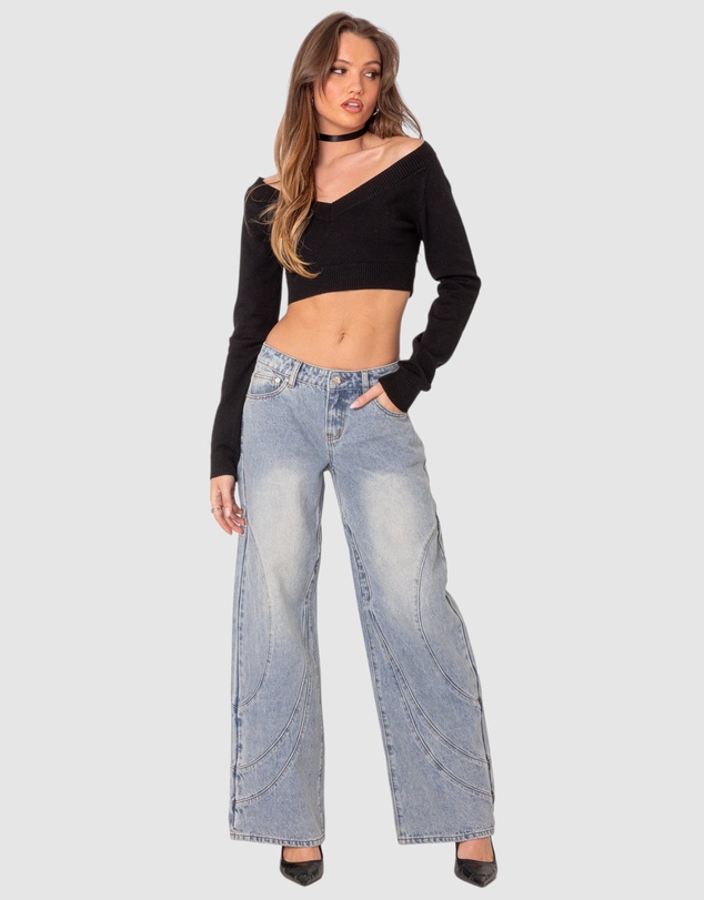 EDIKTED - Lainey V Neck Knit Crop Top