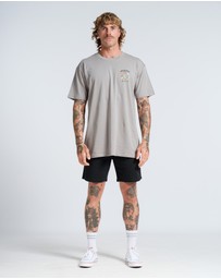 Vacancy Co - Nurture Nature Tee