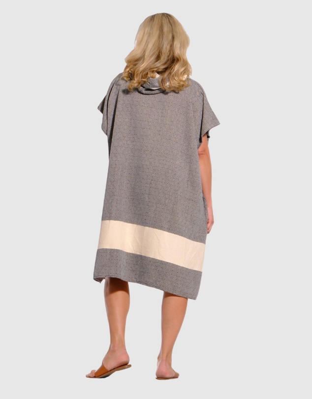 Tolu Australia - Adult Hooded Beach Towel in Black and White – Quick-Dry Swim Poncho for Swimming & Surfing