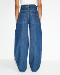 Dazie - Moscow Cinch Waistband Barrel Jeans