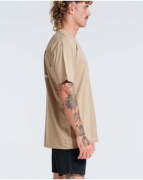 Vacancy Co - Nurture Nature Tee