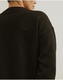 Atmos&Here Curvy - Classic Crew Knit Jumper