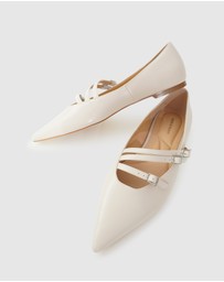 Belle & Bloom - Begin Again Buckled Flat