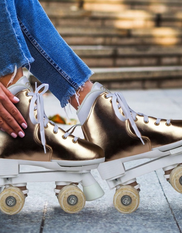 iWorld - Bravo Sports Circle Society Metallic Rose Gold Roller Skates Size 3-7